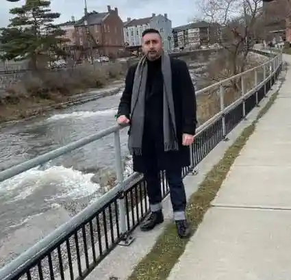 Joseph, 41 of Toronto, Ontario,  dating