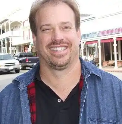 Scott, 61 of Sacramento, California,  dating