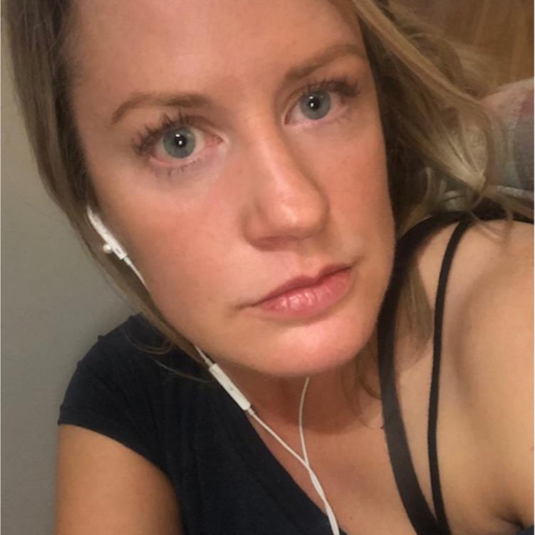 Celeste, 43 of Ottawa, Ontario,  dating