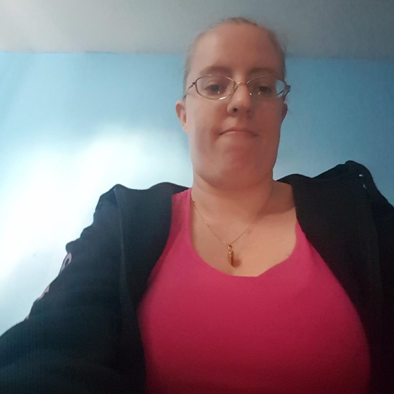 April, 45 of Scarborough, Ontario,  dating