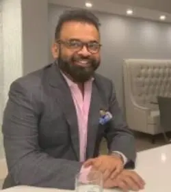 Mohsin, 51 of Toronto, Ontario, Canada dating