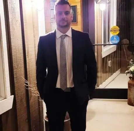 Brian, 41 of Toronto, Ontario,  dating