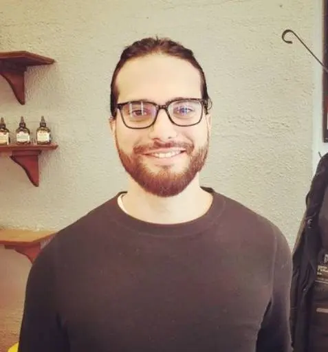 Larry (Lare), 35 of Toronto, Ontario,  dating
