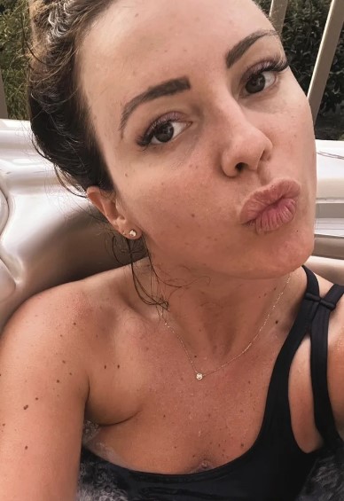 Nic, 34 of Richmond Hill, Ontario,  dating