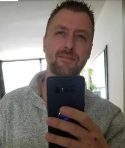 Steve, 45 of Toronto, Ontario,  dating