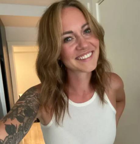 Brit, 26 of Edmonton, Alberta,  dating