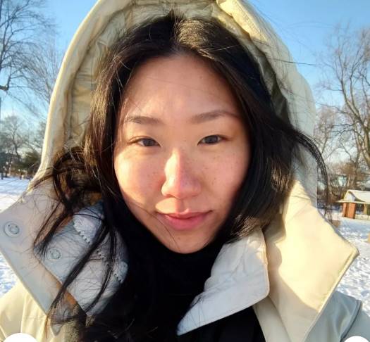May, 32 of Toronto, Ontario,  dating