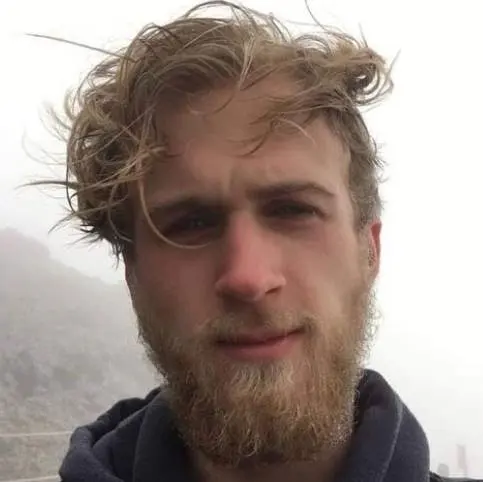Tyler, 28 of Los Angeles, California,  dating