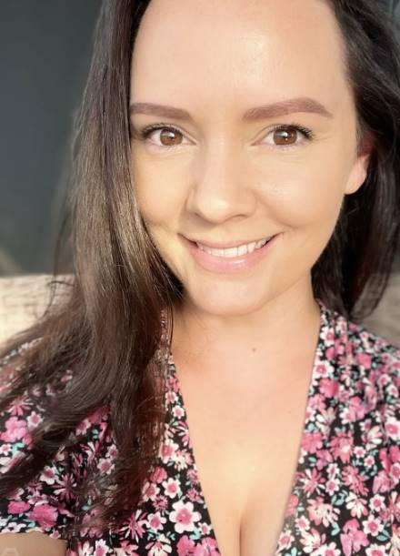Jennifer, 34 of Toronto, Ontario, Canada dating