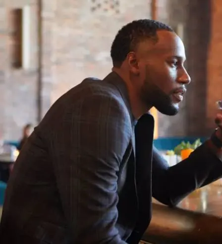 Sonny Weems former NBA player on dating apps in Toronto