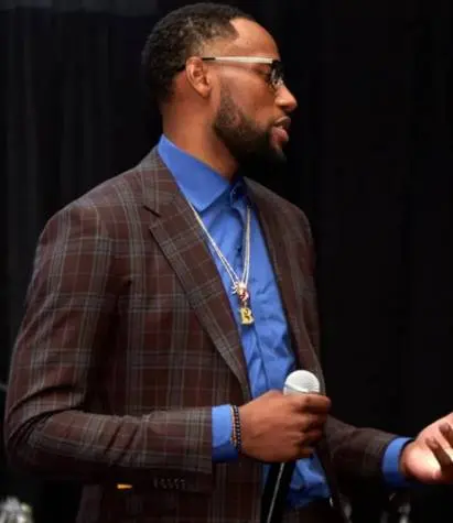 Sonny Weems former NBA player on dating apps in Toronto