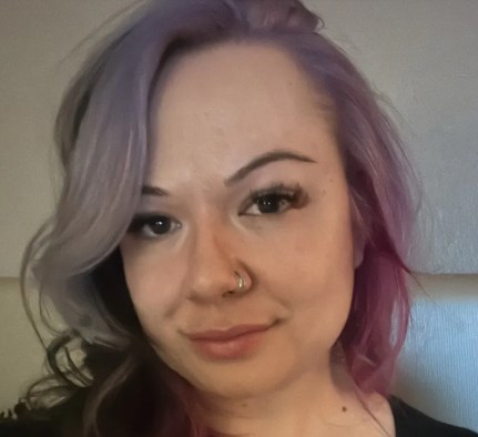 Hilary, 34 of Albuquerque, New Mexico,  dating