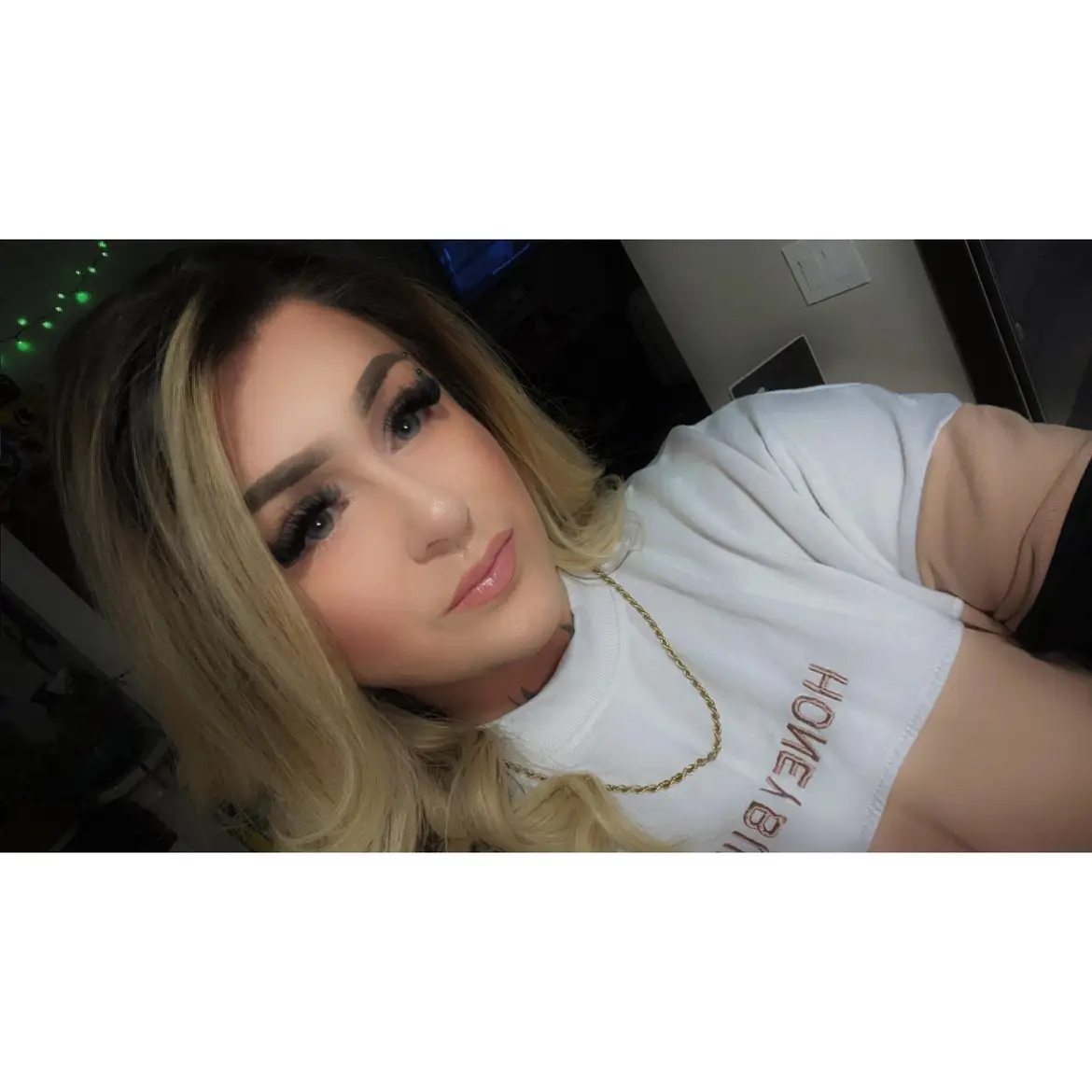 Are We Dating The Same GIRL