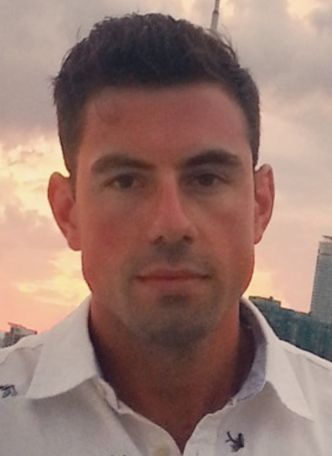 Peter, 38 of Toronto, Ontario,  dating