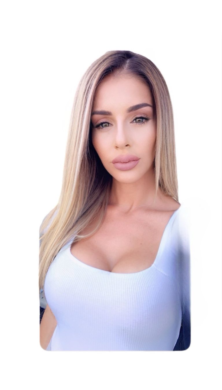 Nicole, 39 of Gloucester Township, New Jersey,  dating