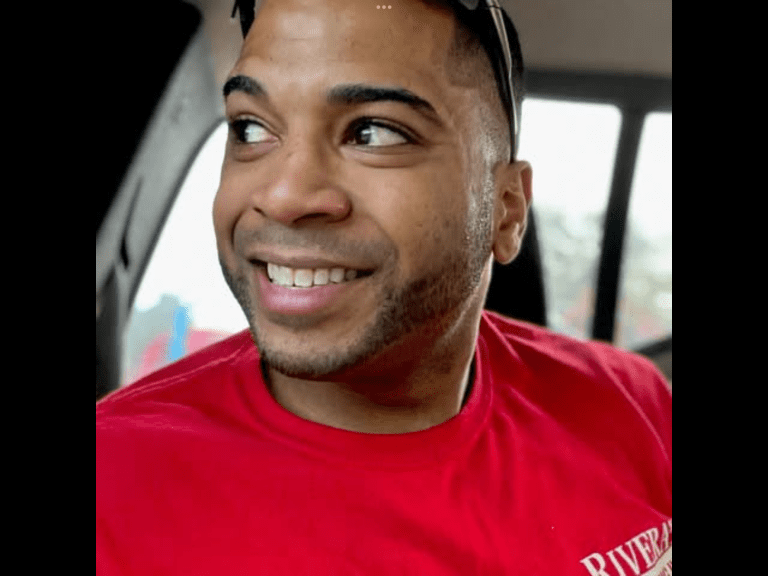 Michael, 31 of Spring Hill, Florida,  dating