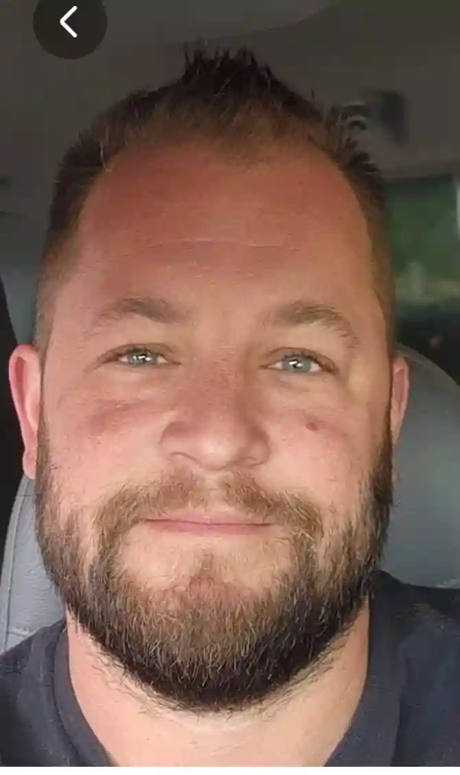 Dan, 43 of Newark, New Jersey,  dating
