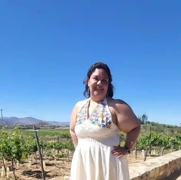 Elizabeth, 41 of Spring Valley, California,  dating