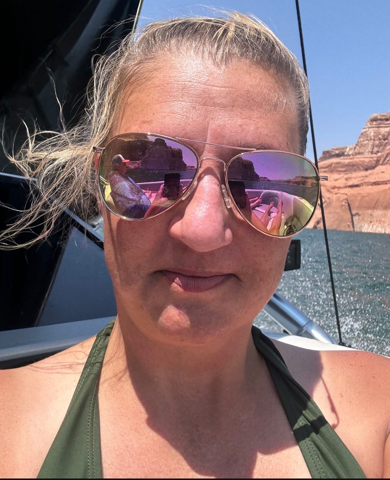 April, 41 of Layton, Utah, United States dating