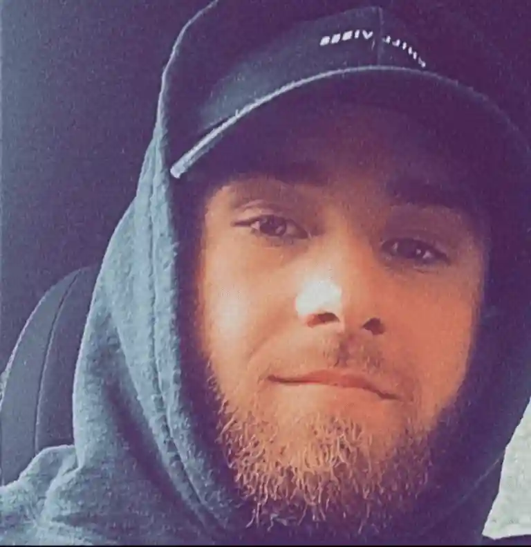 Jérémy , 24 of Rawdon, Quebec,  dating