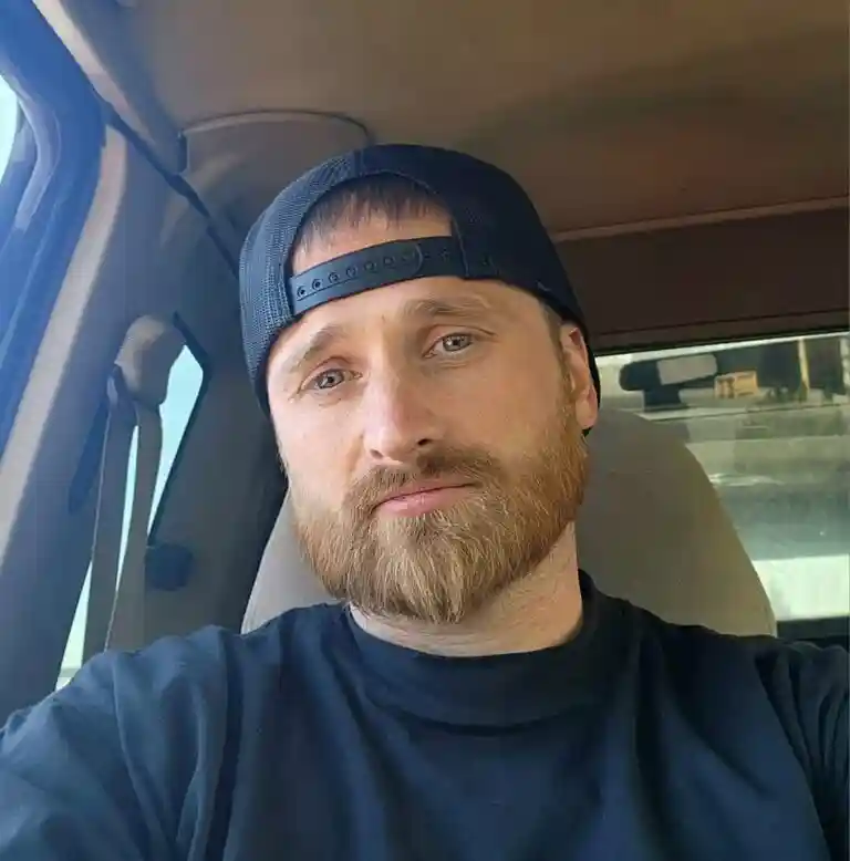 Jason , 41 of Bend, Oregon,  dating
