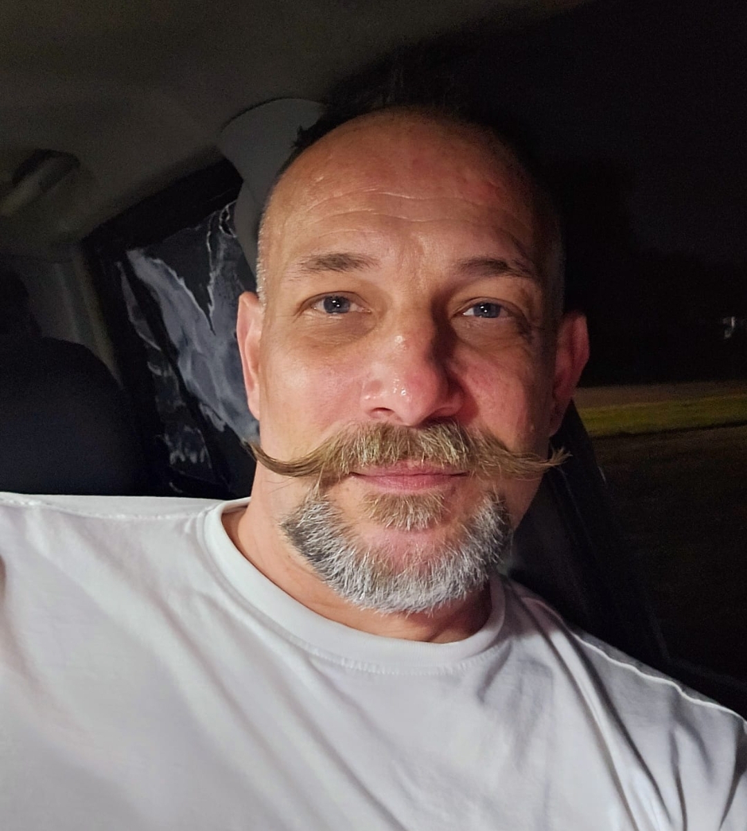 Michael, 47 of Fort Lauderdale, Florida, United States dating